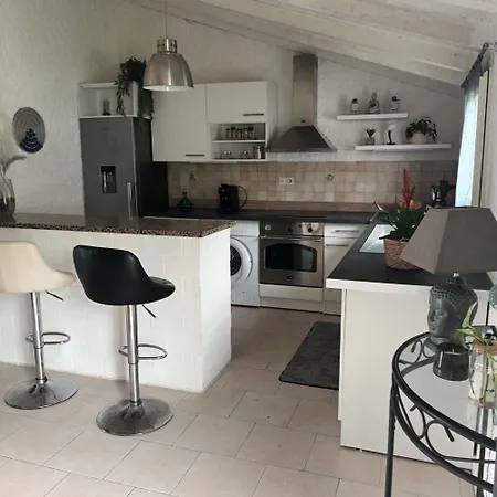 Maison Bord De 别墅
