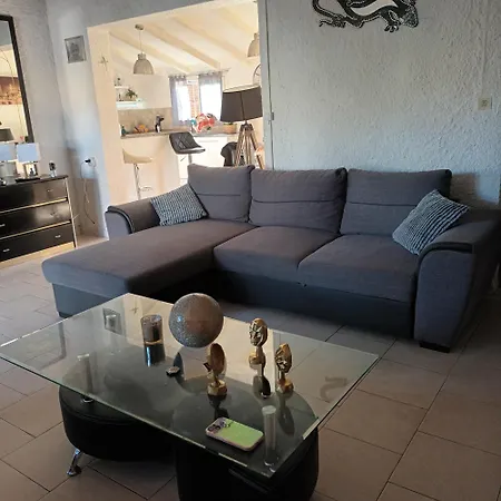 Maison Bord De *